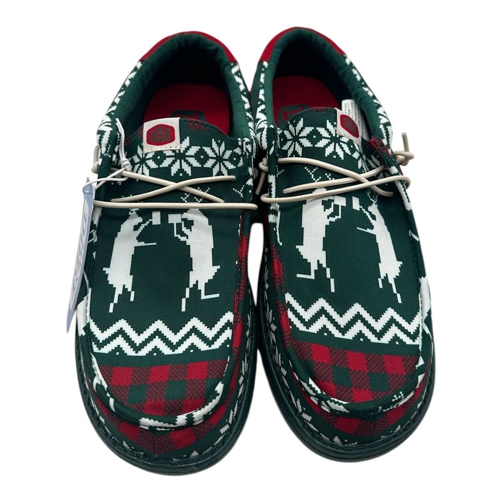 Hey Dude Wally Holiday Cheers Slip On Loafers Mens 9 Green Christmas Deer Print